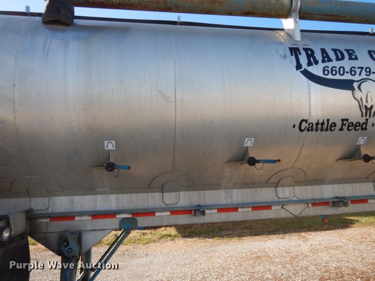 image for item DI8115 1992 Ledwell feed delivery trailer