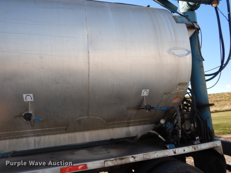 image for item DI8115 1992 Ledwell feed delivery trailer