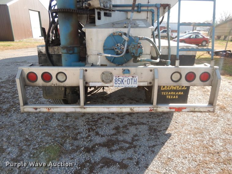 image for item DI8115 1992 Ledwell feed delivery trailer