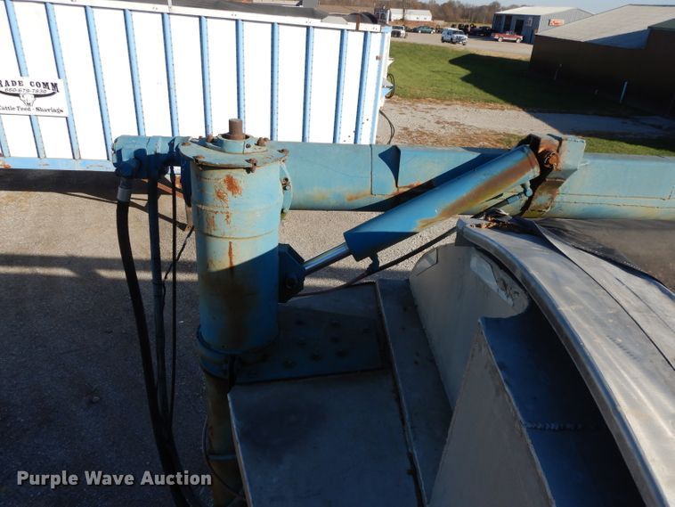 image for item DI8115 1992 Ledwell feed delivery trailer