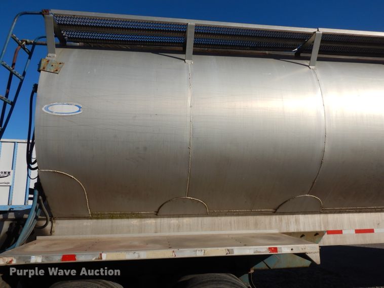 image for item DI8115 1992 Ledwell feed delivery trailer