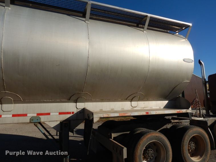 image for item DI8115 1992 Ledwell feed delivery trailer