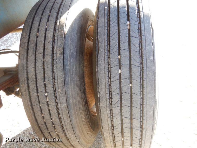 image for item DI8115 1992 Ledwell feed delivery trailer