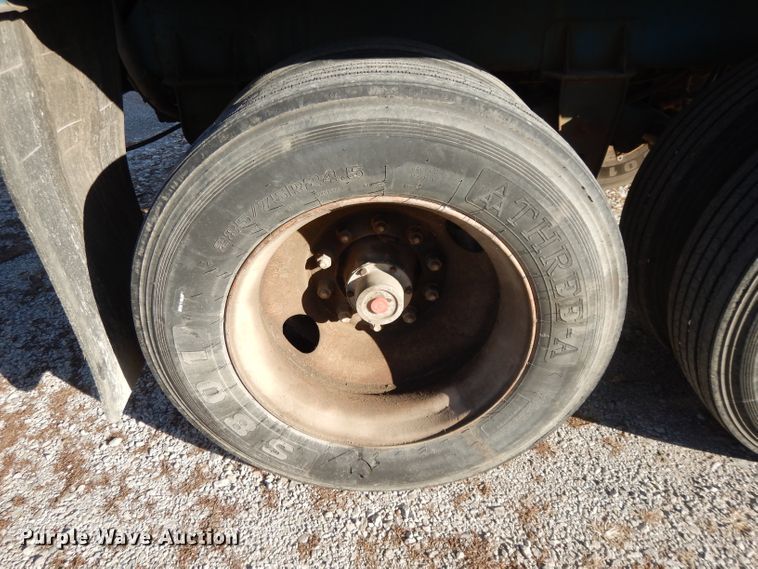 image for item DI8115 1992 Ledwell feed delivery trailer