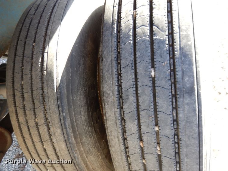 image for item DI8115 1992 Ledwell feed delivery trailer