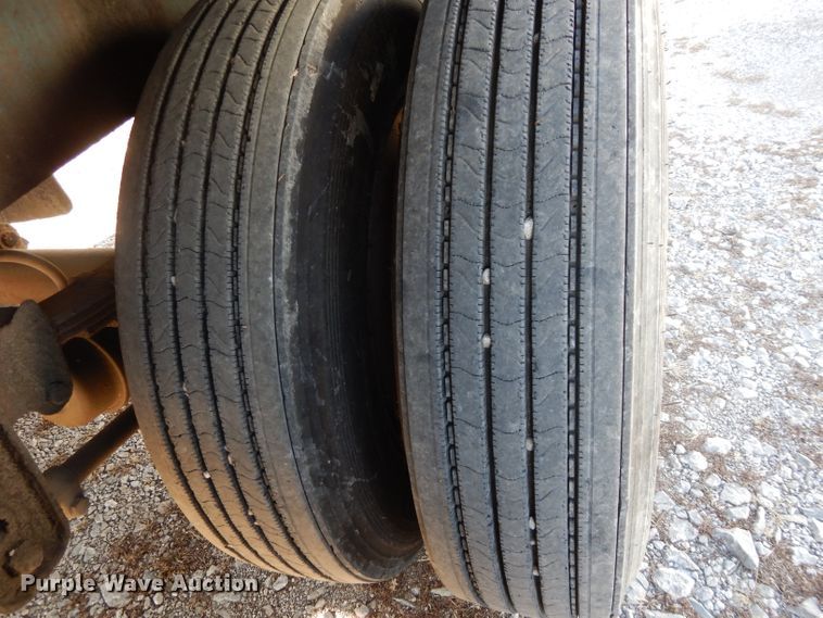 image for item DI8115 1992 Ledwell feed delivery trailer