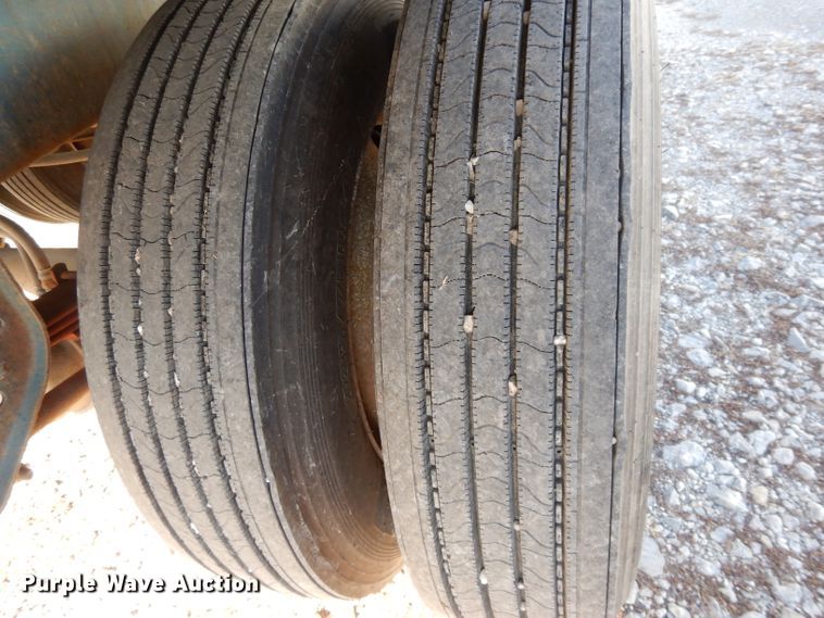 image for item DI8115 1992 Ledwell feed delivery trailer