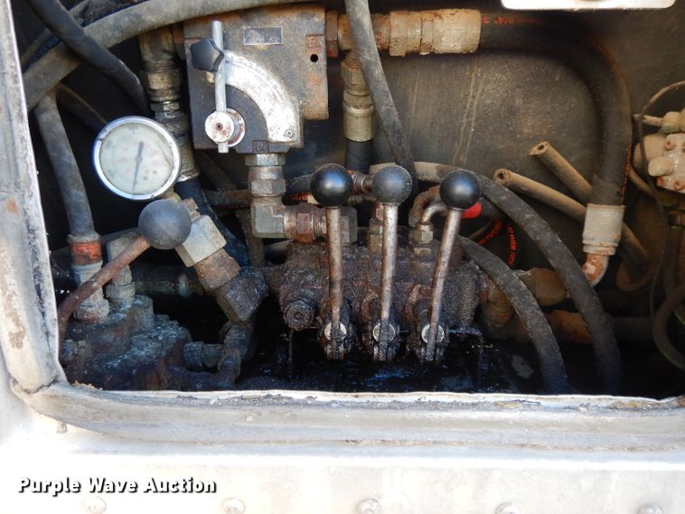 image for item DI8116 2008 Aulick live bottom trailer