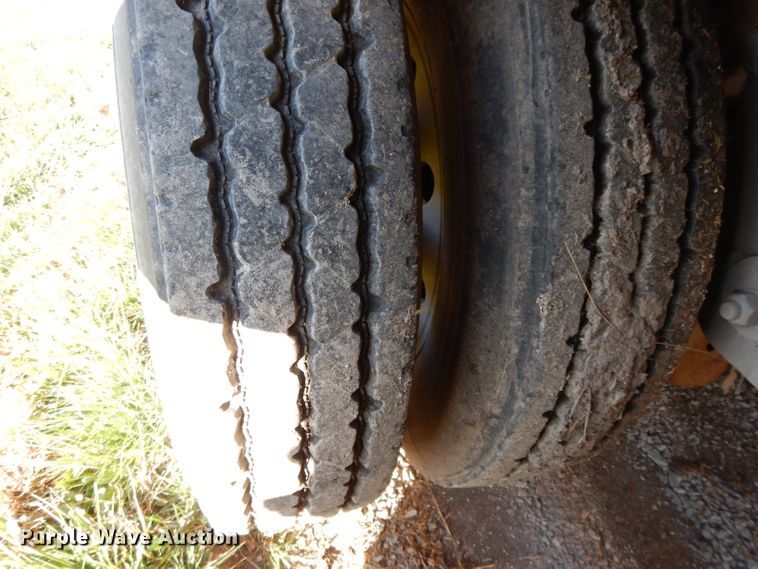 image for item DI8116 2008 Aulick live bottom trailer