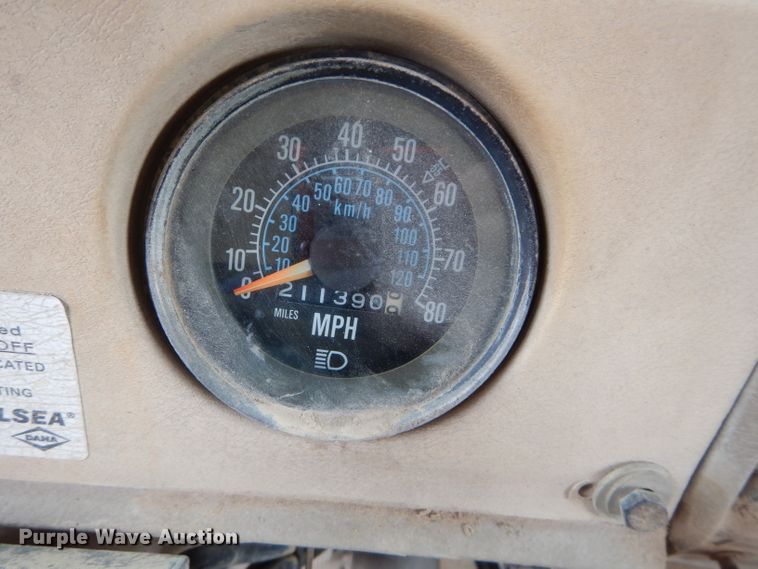 image for item DI8365 1982 Mack RD688S  water truck