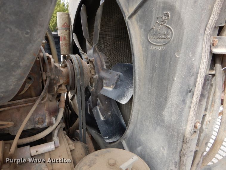 image for item DI8365 1982 Mack RD688S  water truck