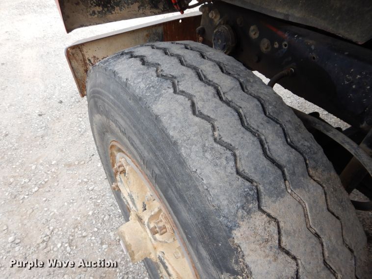 image for item DI8365 1982 Mack RD688S  water truck