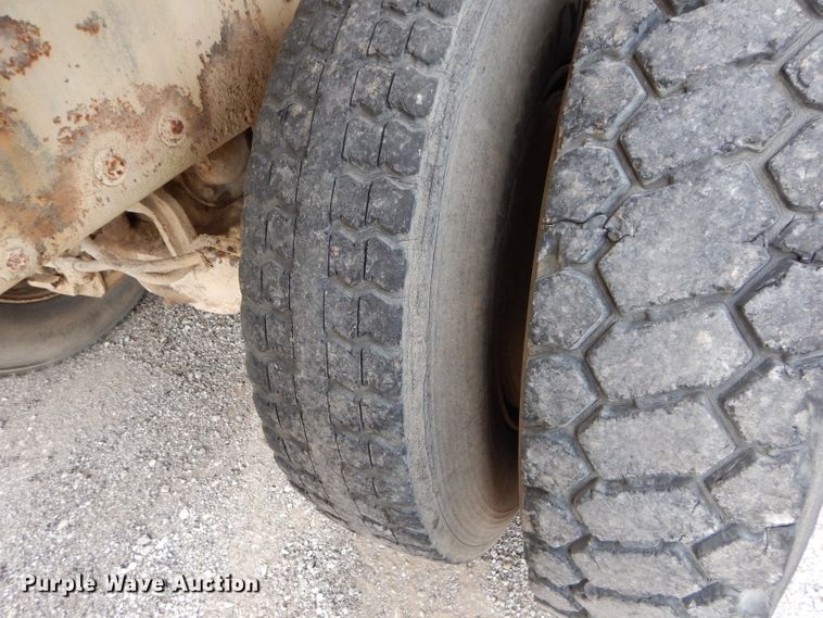 image for item DI8365 1982 Mack RD688S  water truck