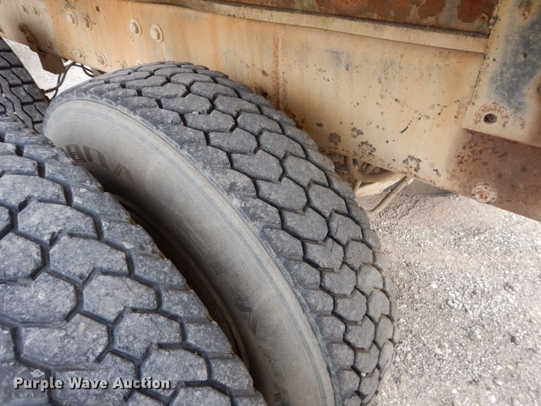 image for item DI8365 1982 Mack RD688S  water truck