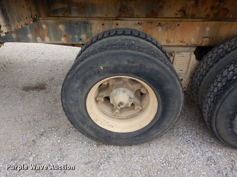 image for item DI8365 1982 Mack RD688S  water truck