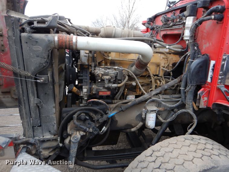 image for item DI8373 2000 Peterbilt 357  semi truck