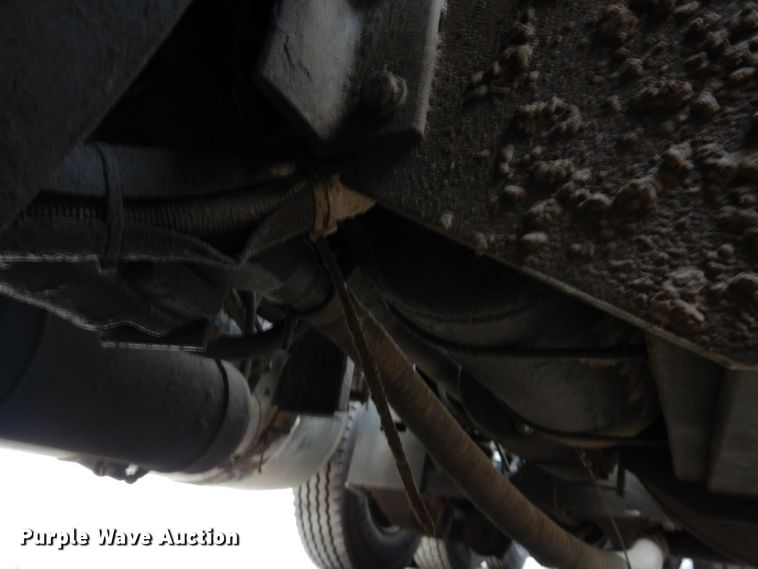 image for item DI8373 2000 Peterbilt 357  semi truck