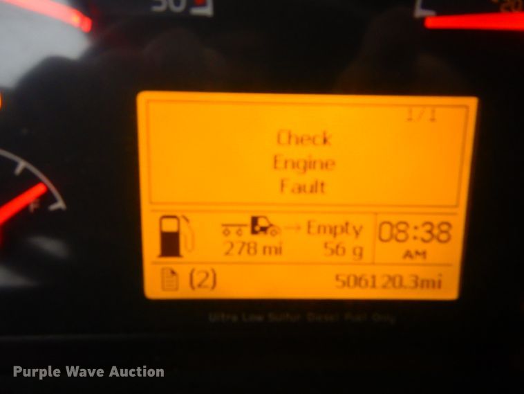 image for item DI8418 2016 Volvo VNL 730  semi truck