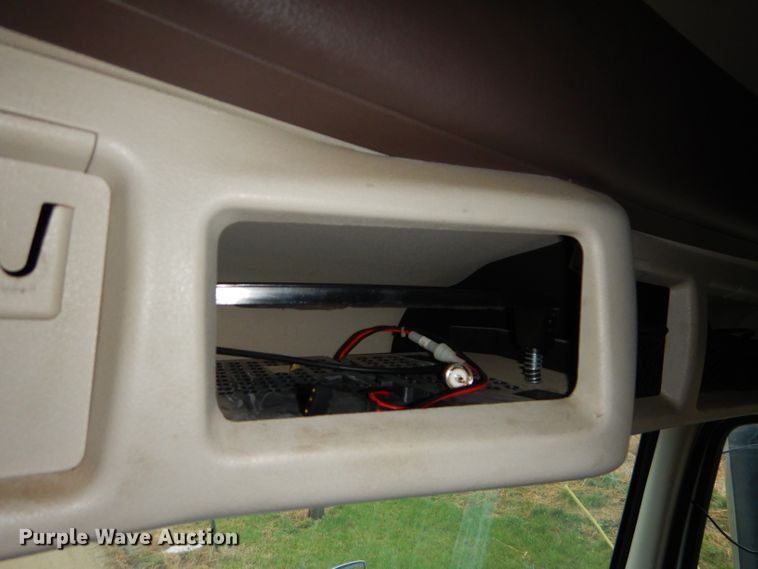 image for item DI8418 2016 Volvo VNL 730  semi truck