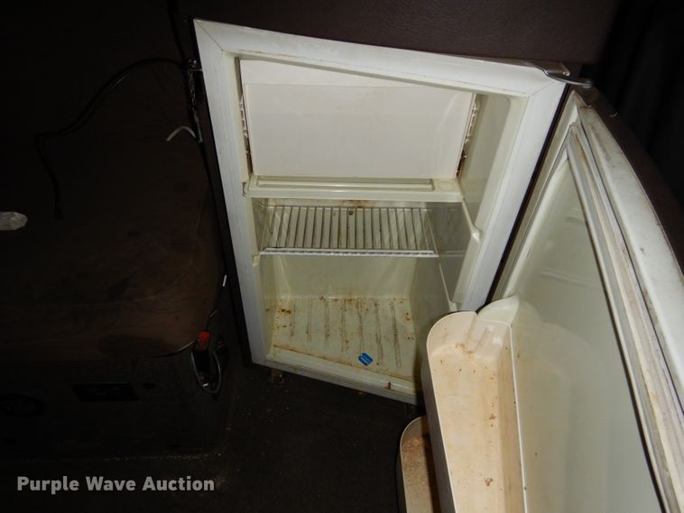 image for item DI8418 2016 Volvo VNL 730  semi truck