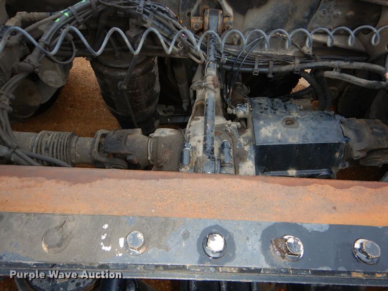 image for item DI8418 2016 Volvo VNL 730  semi truck