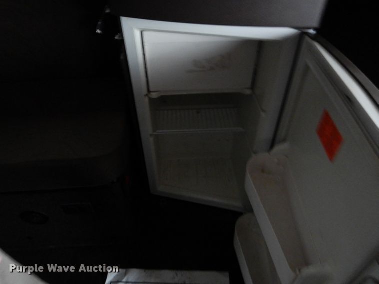 image for item DI8419 2016 Volvo VNL 730  semi truck