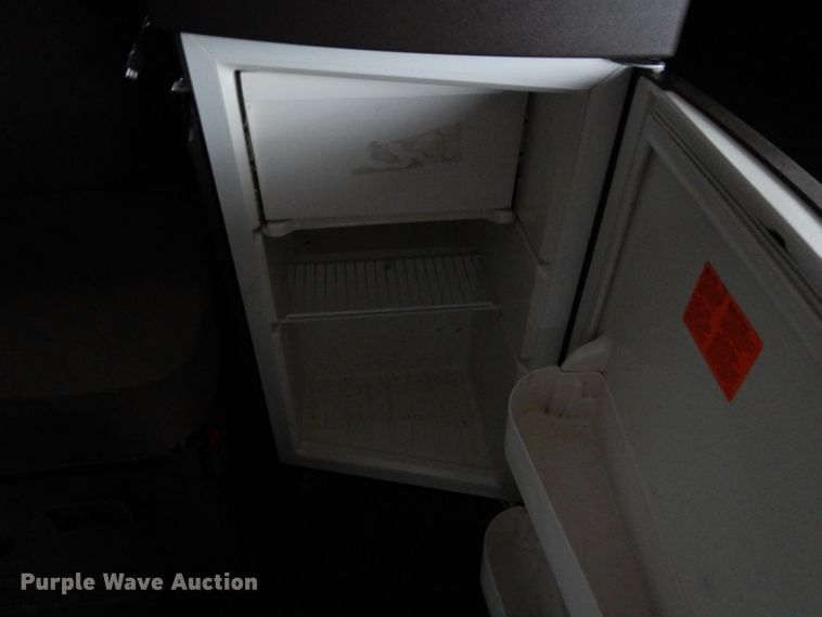 image for item DI8419 2016 Volvo VNL 730  semi truck