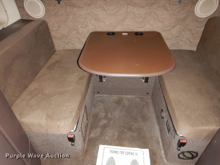 image for item DI8419 2016 Volvo VNL 730  semi truck