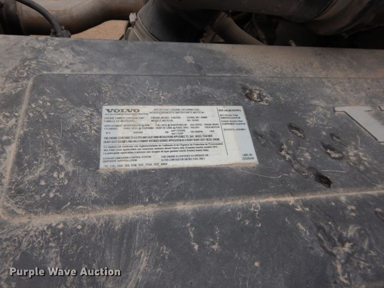 image for item DI8419 2016 Volvo VNL 730  semi truck