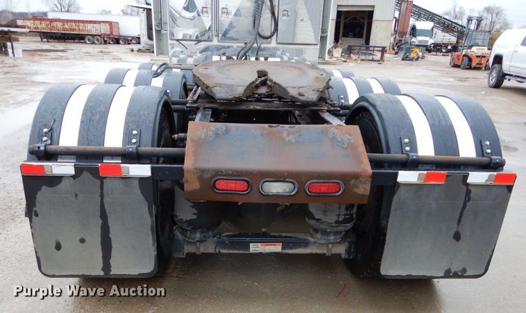 image for item DI8419 2016 Volvo VNL 730  semi truck