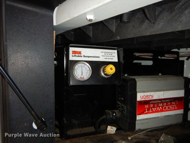 image for item DI8419 2016 Volvo VNL 730  semi truck