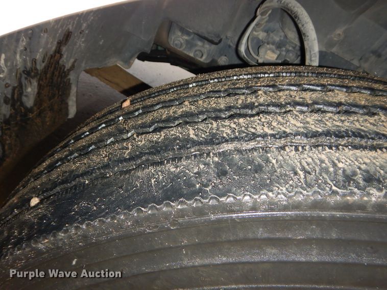 image for item DI8419 2016 Volvo VNL 730  semi truck