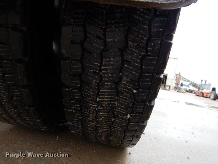 image for item DI8419 2016 Volvo VNL 730  semi truck