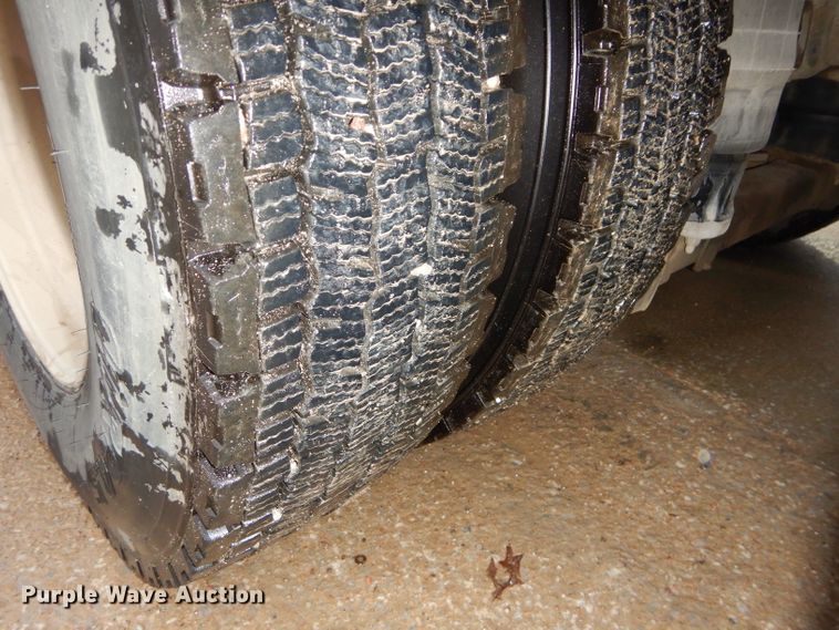 image for item DI8419 2016 Volvo VNL 730  semi truck