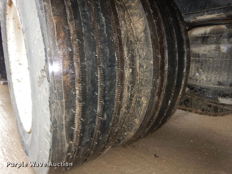 image for item DI8420 1999 Load King 403 loyboy equipment trailer