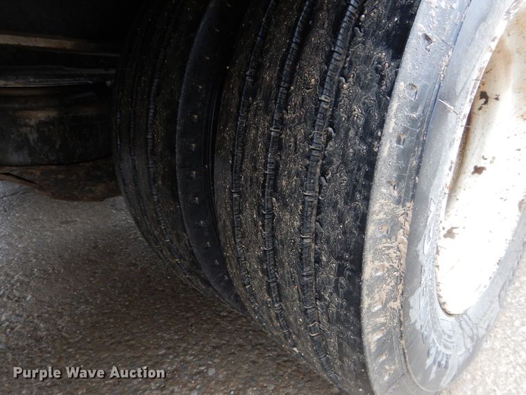 image for item DI8420 1999 Load King 403 loyboy equipment trailer