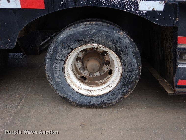 image for item DI8420 1999 Load King 403 loyboy equipment trailer