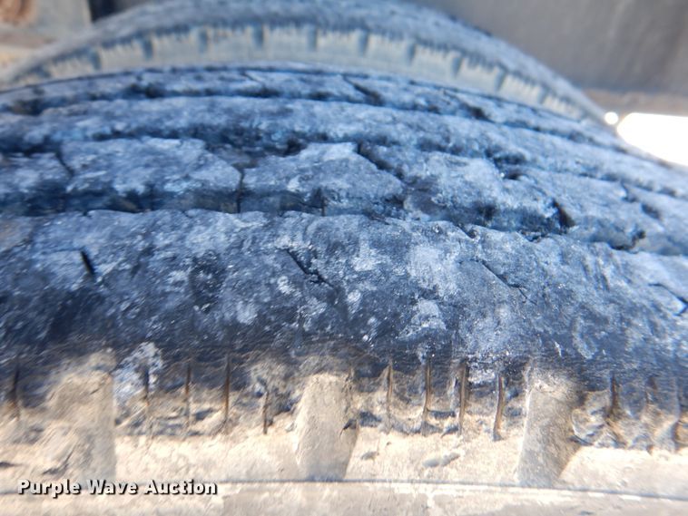 image for item DJ0328 2006 Direct Trailer DT48STWSAW flatbed trailer