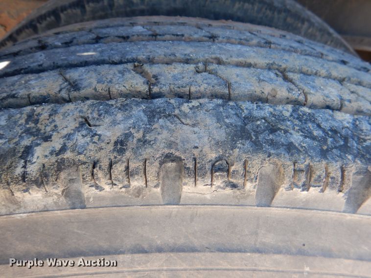 image for item DJ0328 2006 Direct Trailer DT48STWSAW flatbed trailer