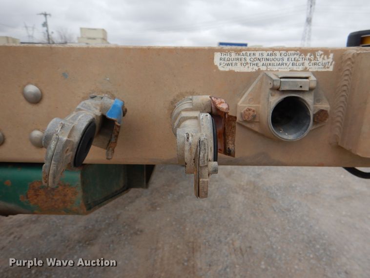 image for item DJ0329 2005 Utility FS2CHA flatbed trailer