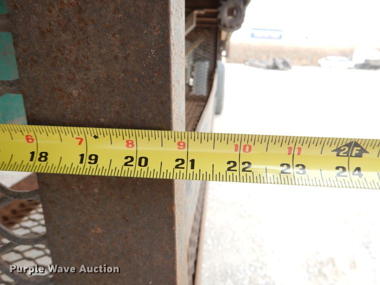 image for item DJ0329 2005 Utility FS2CHA flatbed trailer