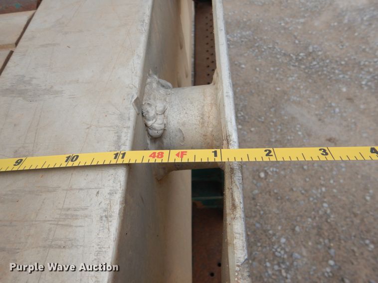 image for item DJ0329 2005 Utility FS2CHA flatbed trailer