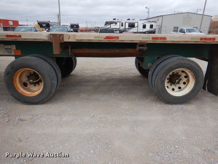 image for item DJ0329 2005 Utility FS2CHA flatbed trailer