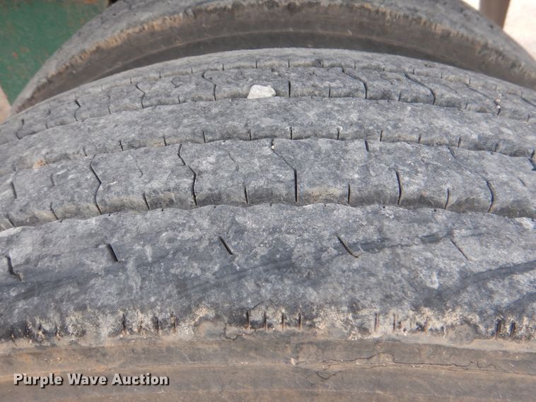 image for item DJ0329 2005 Utility FS2CHA flatbed trailer