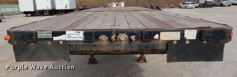 image for item DJ0330 2001 Viking VFH48102T flatbed trailer