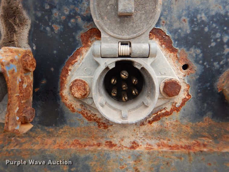 image for item DJ0330 2001 Viking VFH48102T flatbed trailer