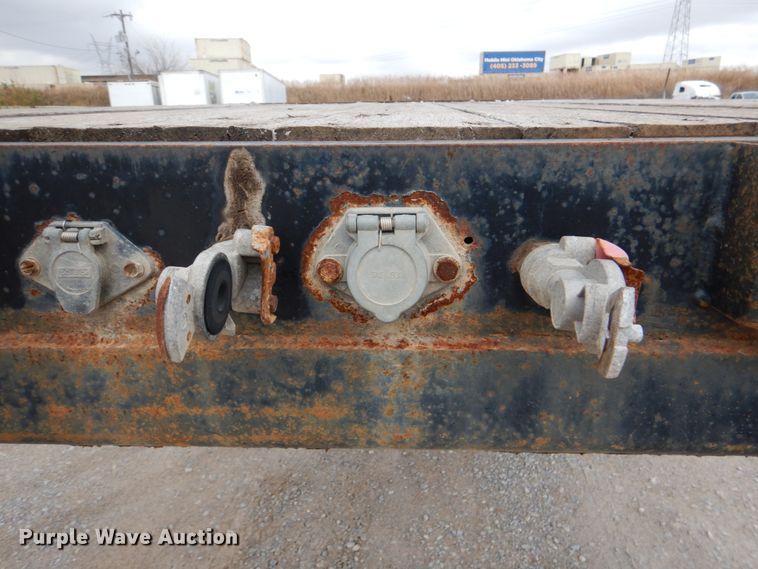 image for item DJ0330 2001 Viking VFH48102T flatbed trailer