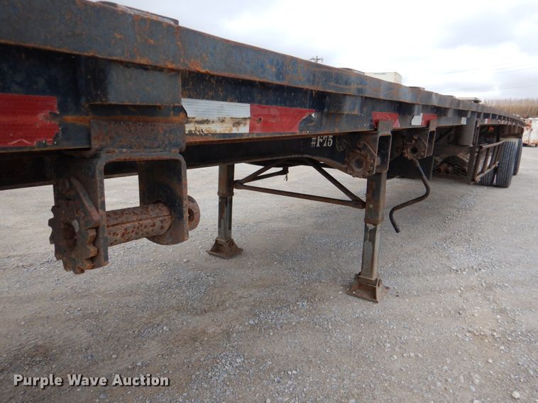 image for item DJ0330 2001 Viking VFH48102T flatbed trailer