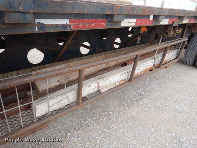 image for item DJ0330 2001 Viking VFH48102T flatbed trailer