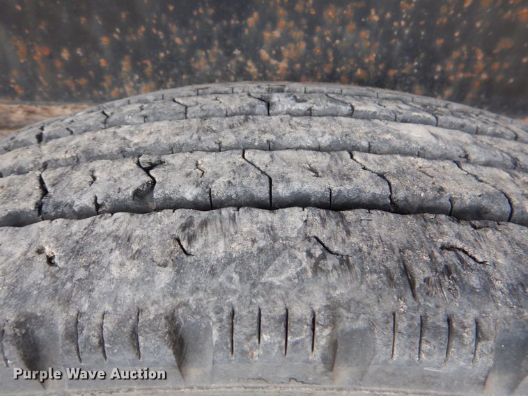 image for item DJ0330 2001 Viking VFH48102T flatbed trailer